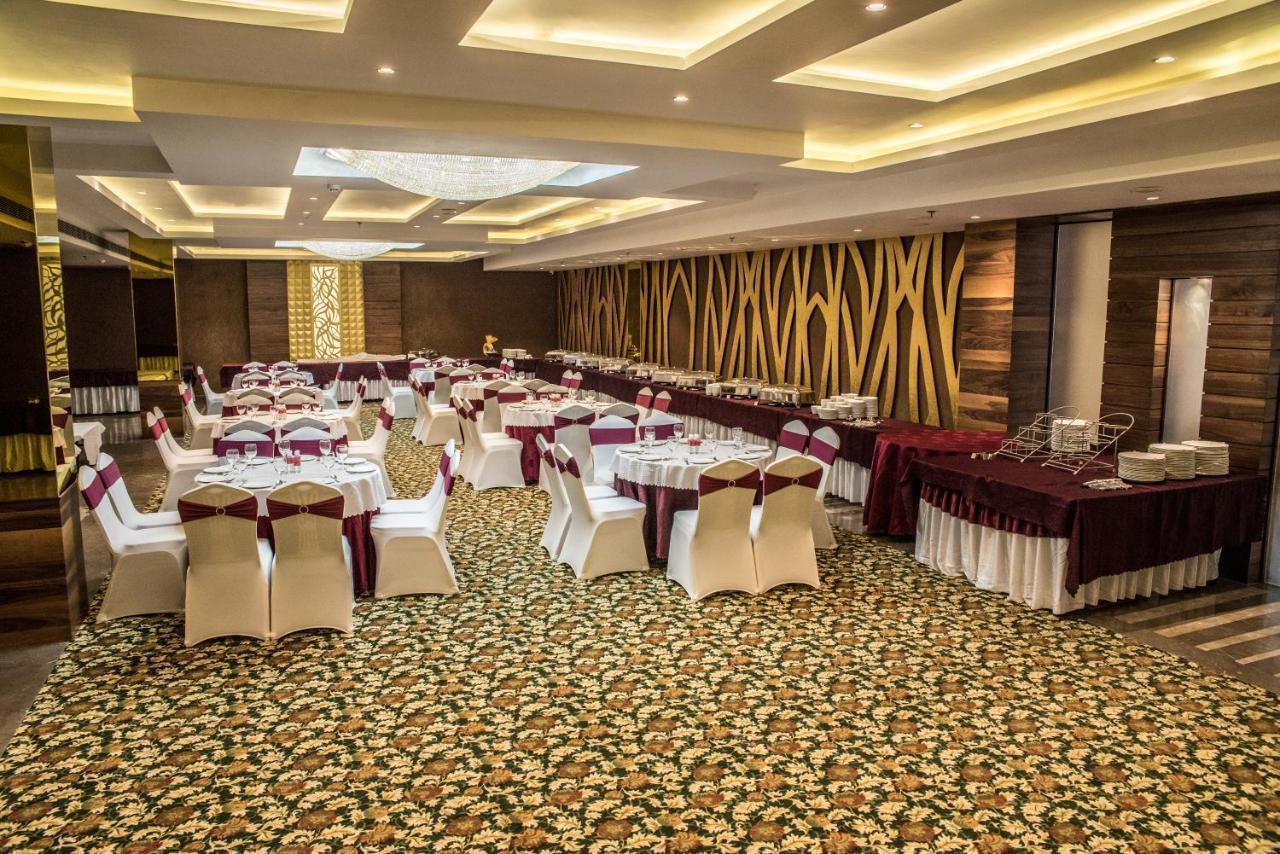 Regenta Central Amritsar Zewnętrze zdjęcie